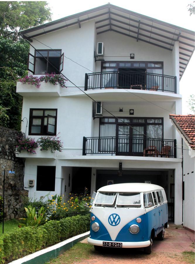 Edelweiss Residence Hikkaduwa Exteriör bild